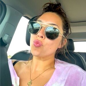 Meet your Posher, Maegan